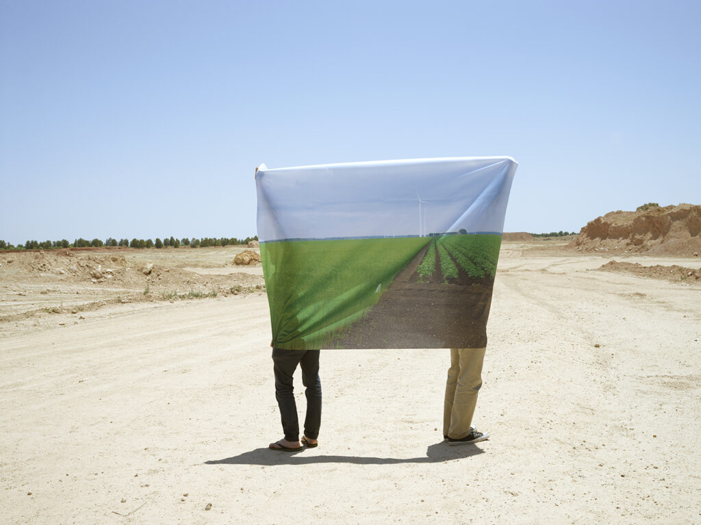 AutoWB: 1.11; 1.00; 1.65,  Kelvin=3942,  Tint=0.0028